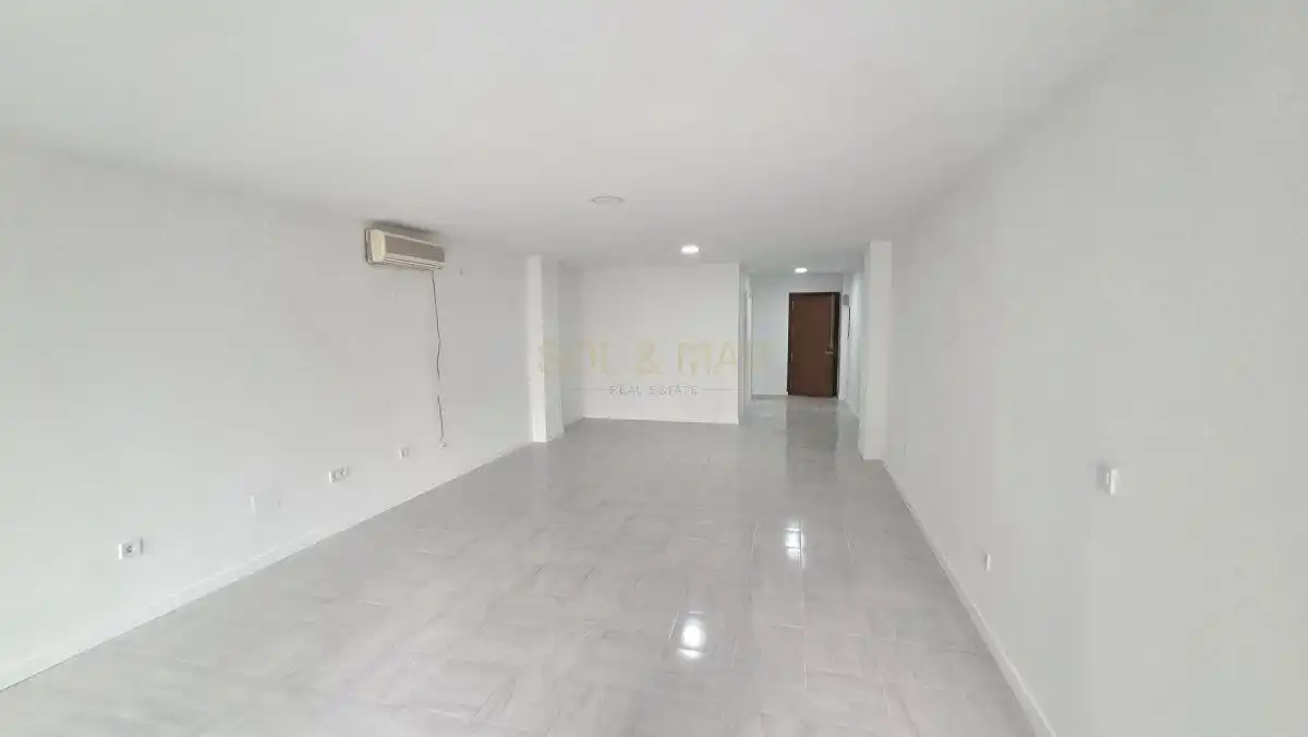 Local comercial en venda a Centro, imagen 2