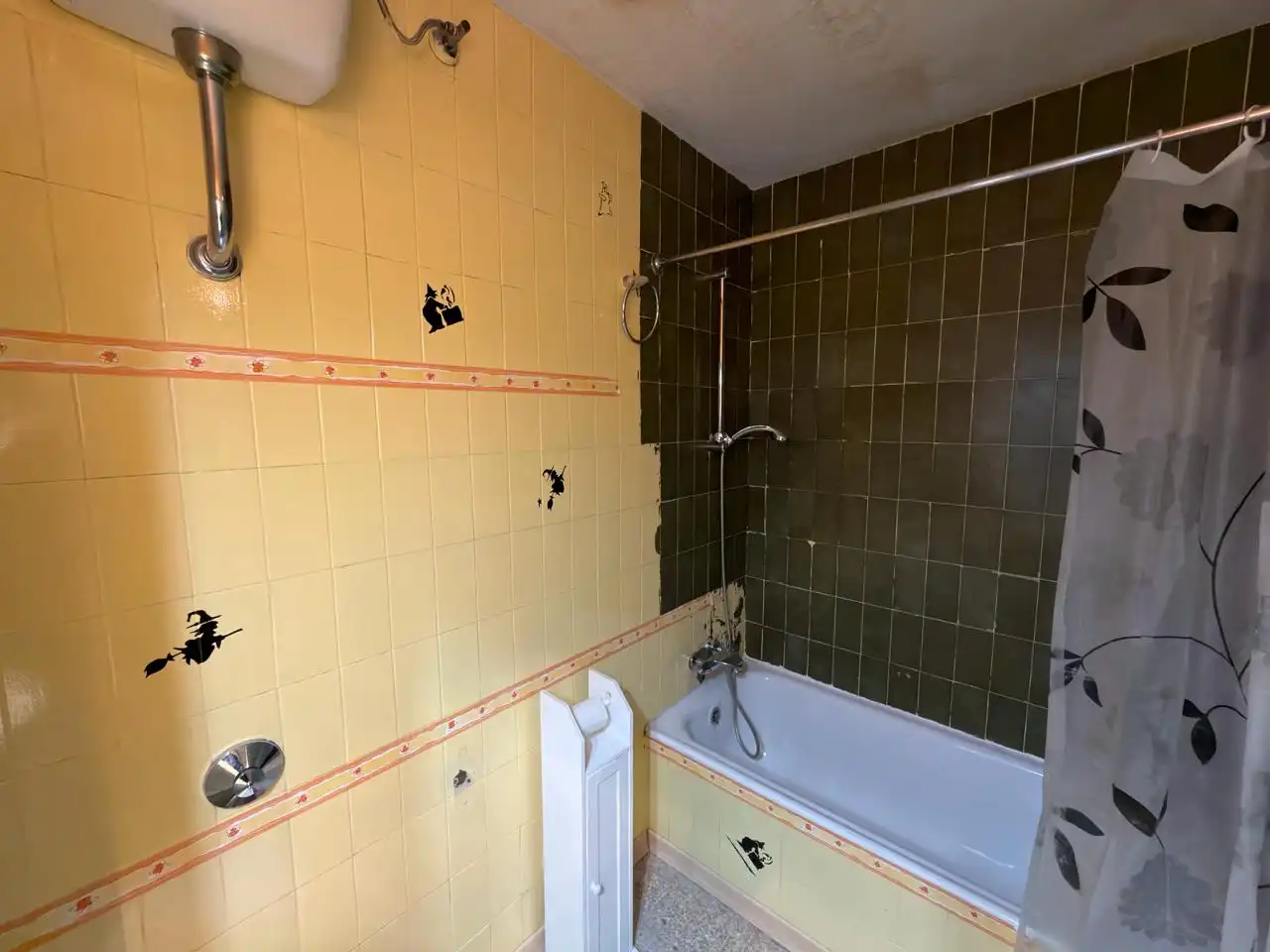Baño de Piso en venta en Alp con Calefacción, Terraza y Trastero