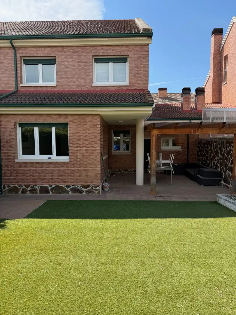 Detached house with terrace for sale in Calle la Vara, imagen 10