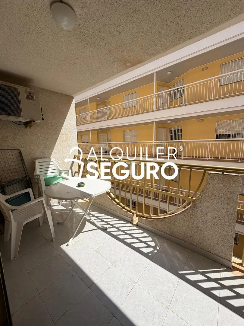 Terrasse von Wohnung zur Miete in Oropesa del Mar / Orpesa mit Heizung, Schwimmbad und Möbliert