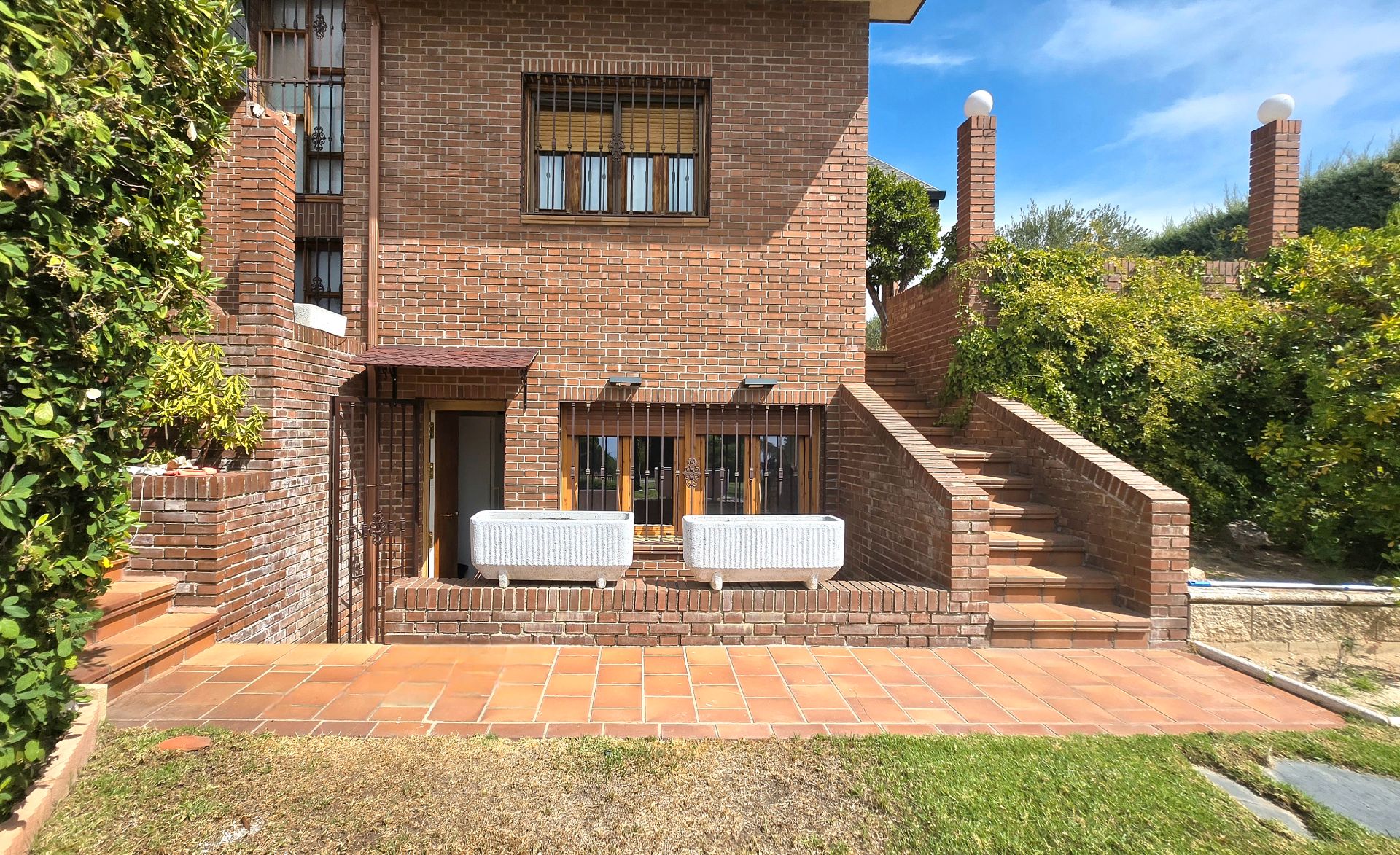 Vista exterior de Estudio de alquiler en Boadilla del Monte con Calefacción, Amueblado y Piscina comunitaria