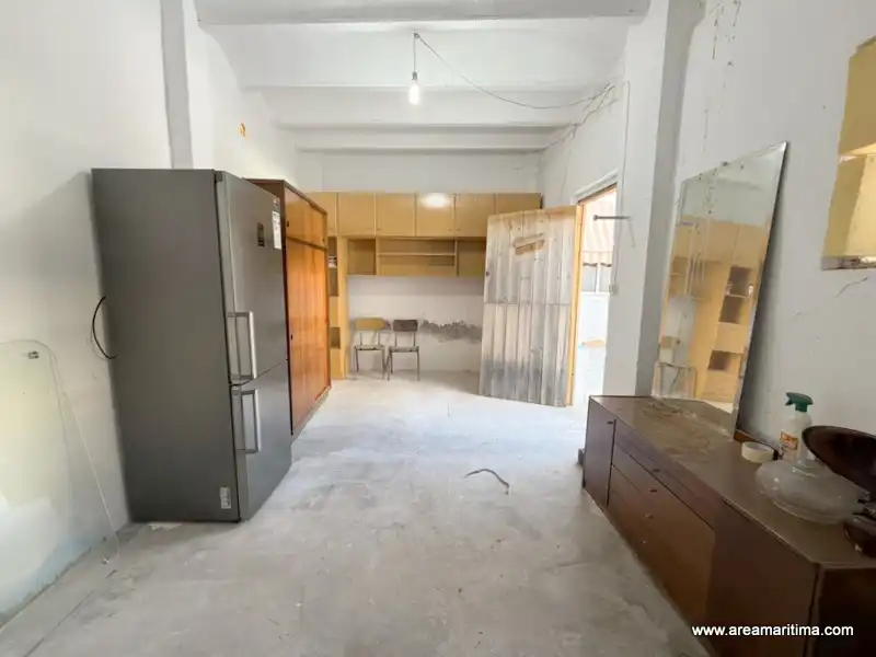 Casa adosada en venta en Valencia con Trastero y Alarma