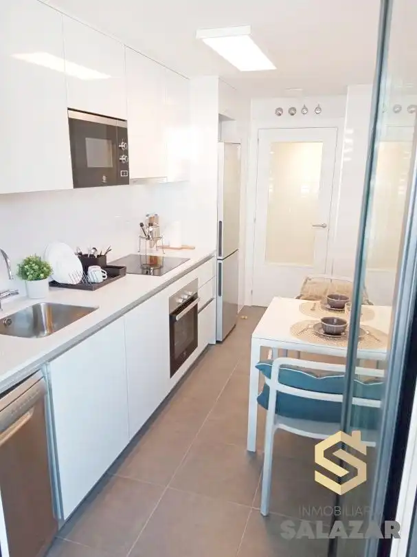 Cocina de Ático de alquiler en Bilbao  con Calefacción, Jardín privado y Terraza