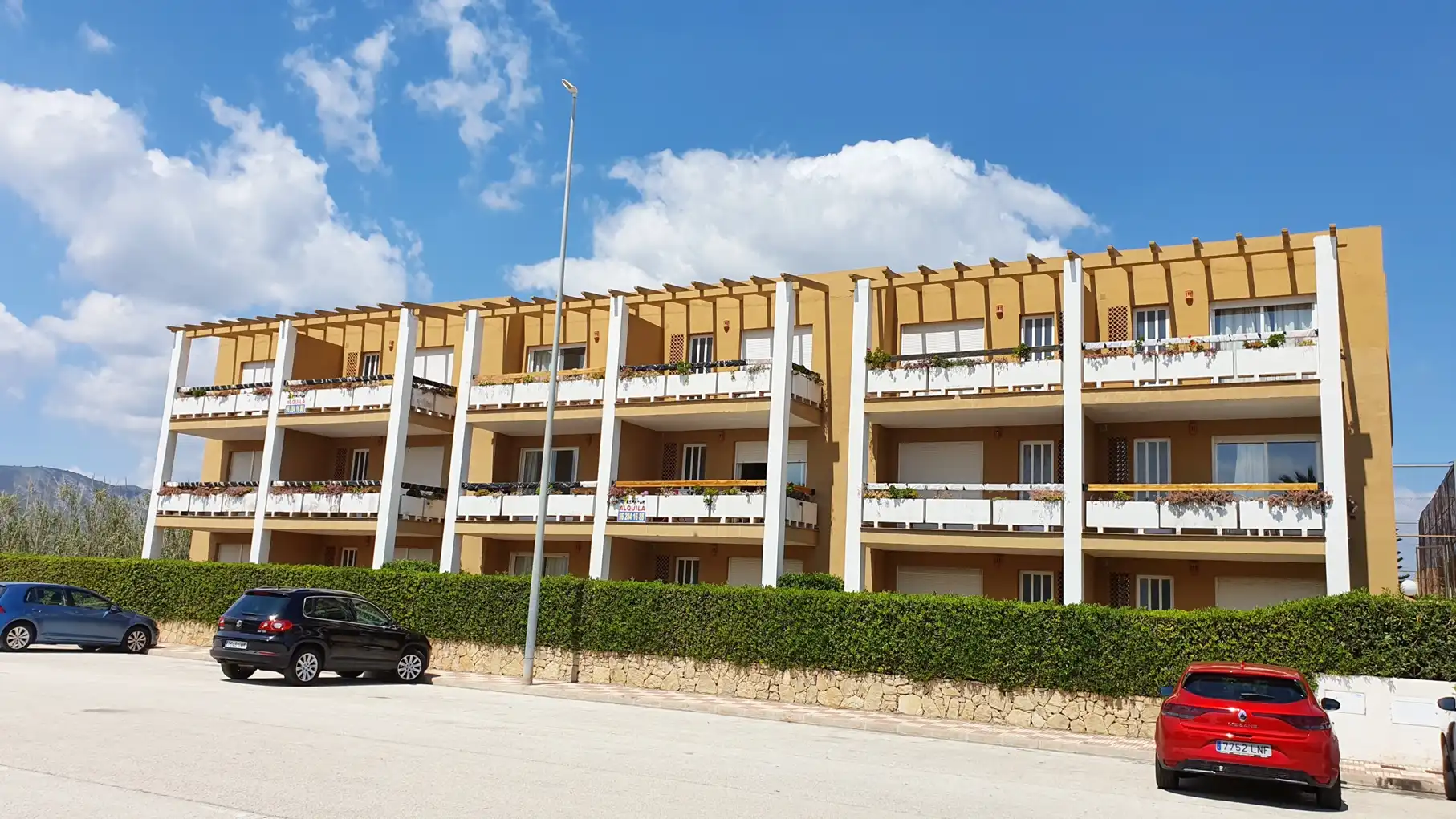 Vista exterior de Apartamento de alquiler en Xeraco con Terraza, Amueblado y Horno