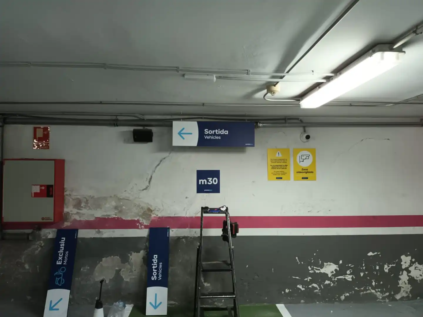 Motorradstellplatz zur Miete in Carrer de Nàpols 21, imagen 2