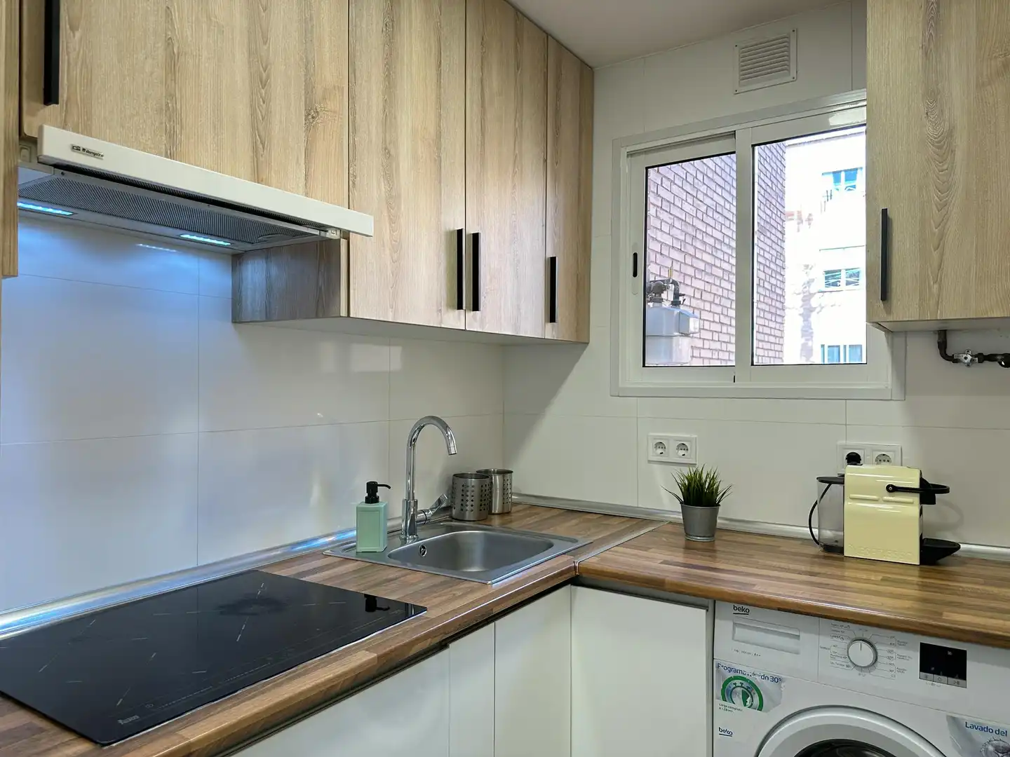 Küche von Wohnung zur Miete in Madrid mit Klimaanlage, Heizung und Möbliert