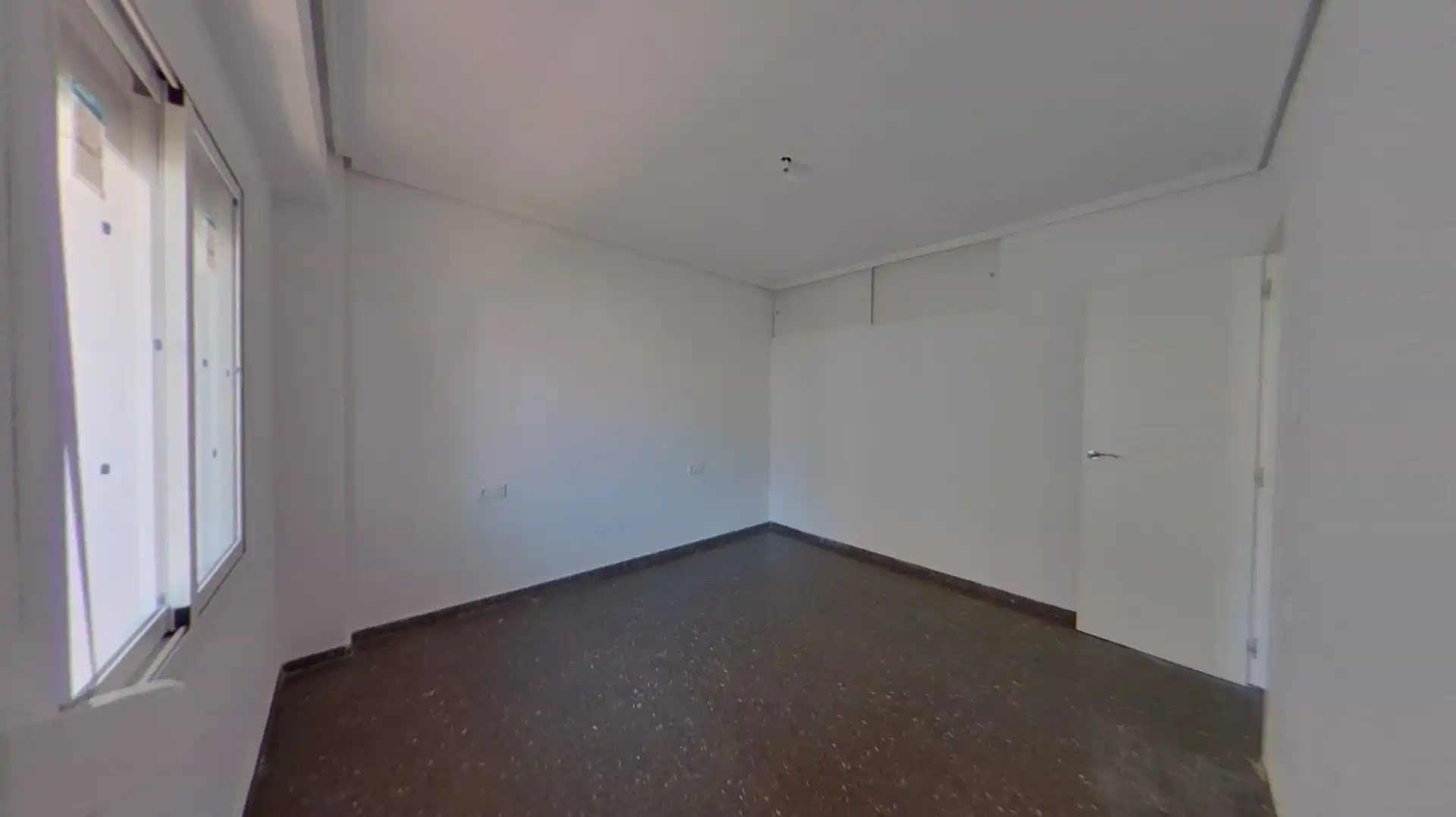 Flat for sale in Valencia  with Balcony