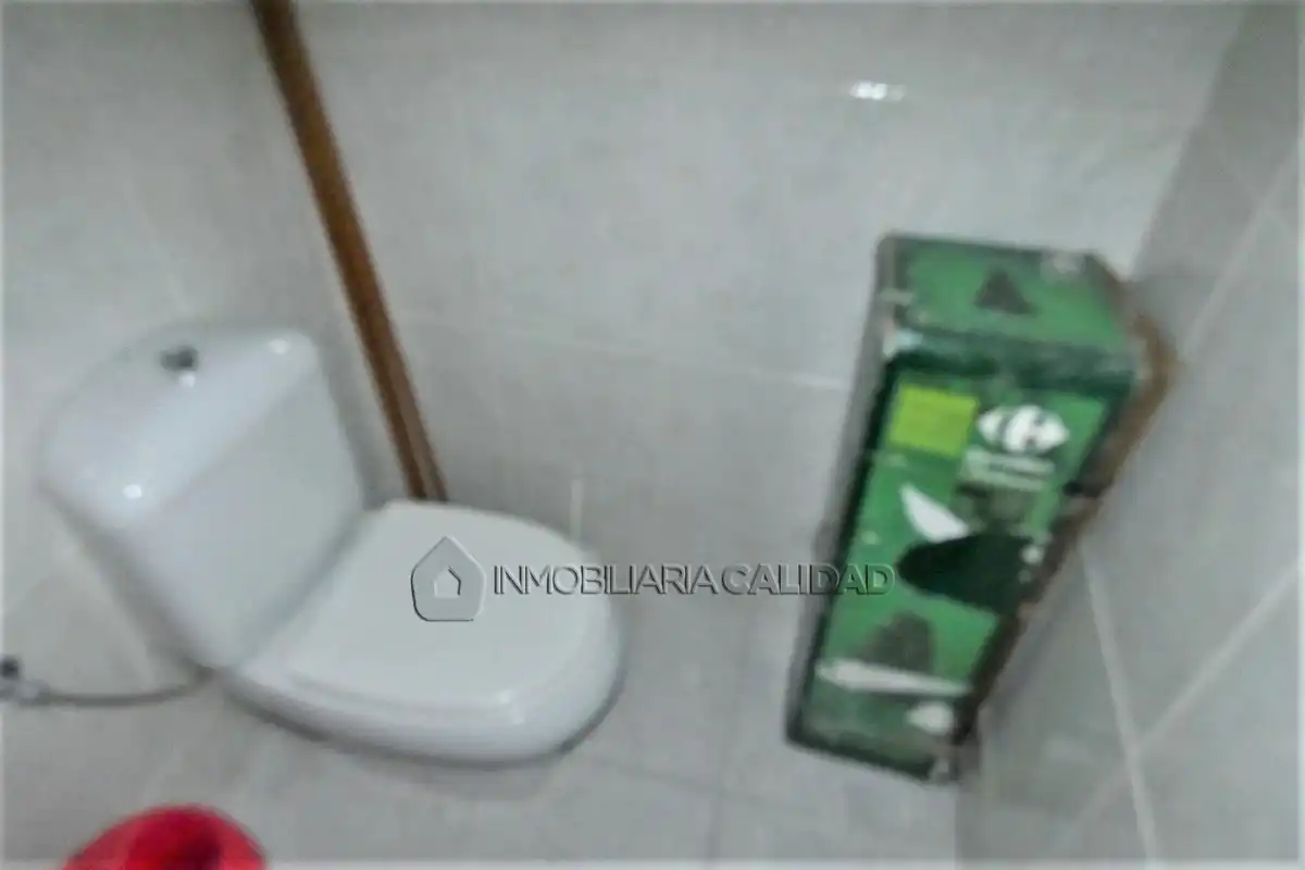 Baño de Local de alquiler en Burgos con Calefacción