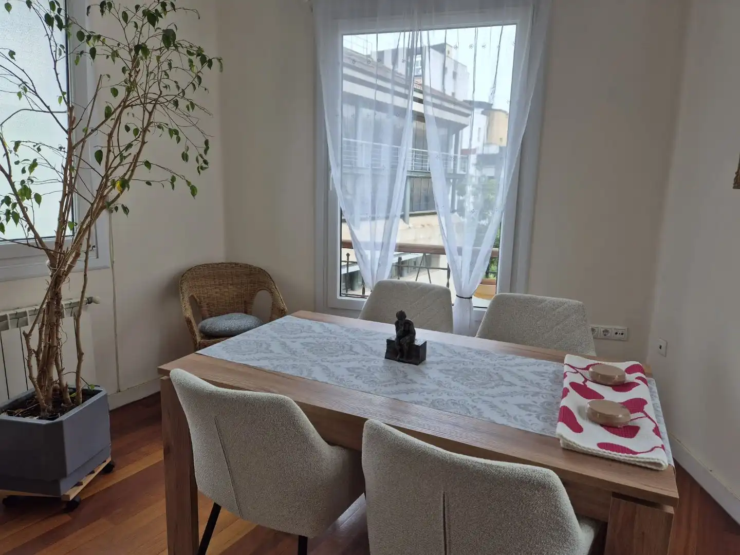 Dining room of Flat for rent in Santander  with Heating, Parquet flooring and Furnished