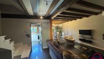 Living room of Single-family semi-detached for sale in Valverde de la Virgen  with Heating, Private garden and Terrace