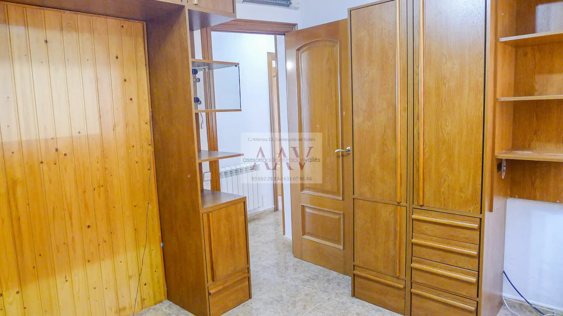 Habitación de Piso en venta en Cerdanyola del Vallès con Calefacción, Horno y Balcón