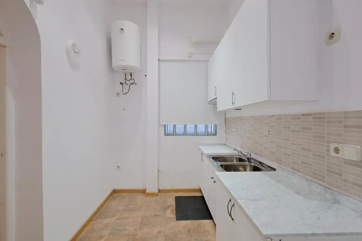 Cuina de Planta baixa en venda en Madrid amb Calefacció