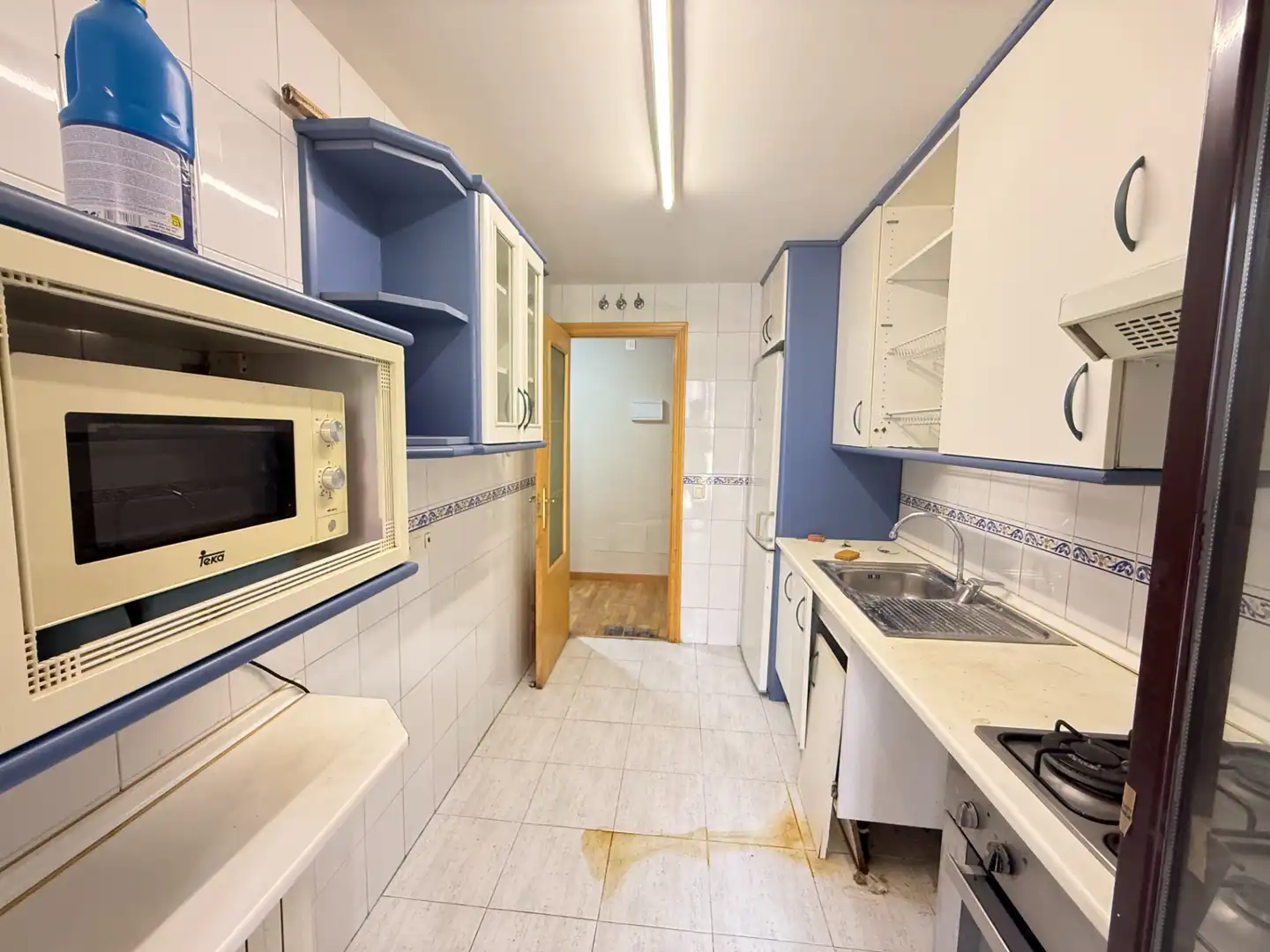 Kitchen of Flat for sale in Madrid  with Air Conditioner, Heating and Storage room
