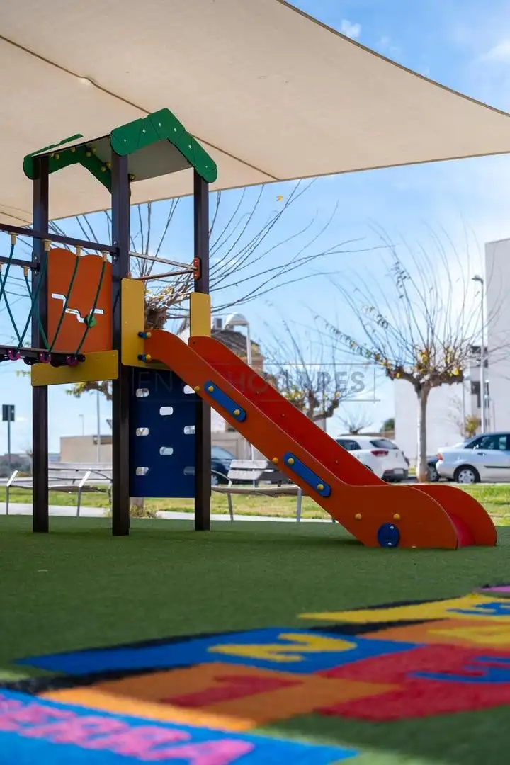 Vista exterior de Planta baja en venta en Alfara del Patriarca con Aire acondicionado, Calefacción y Jardín privado