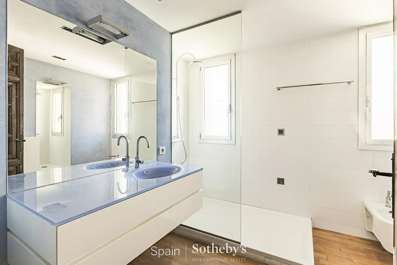 Baño de Ático en venta en Barcelona con Aire acondicionado, Calefacción y Terraza