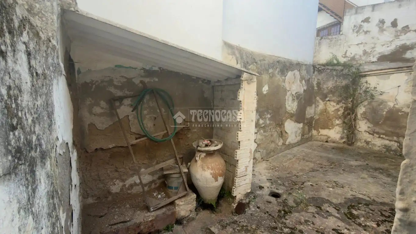 Casa o chalet en venta en La Lantejuela  con Balcón