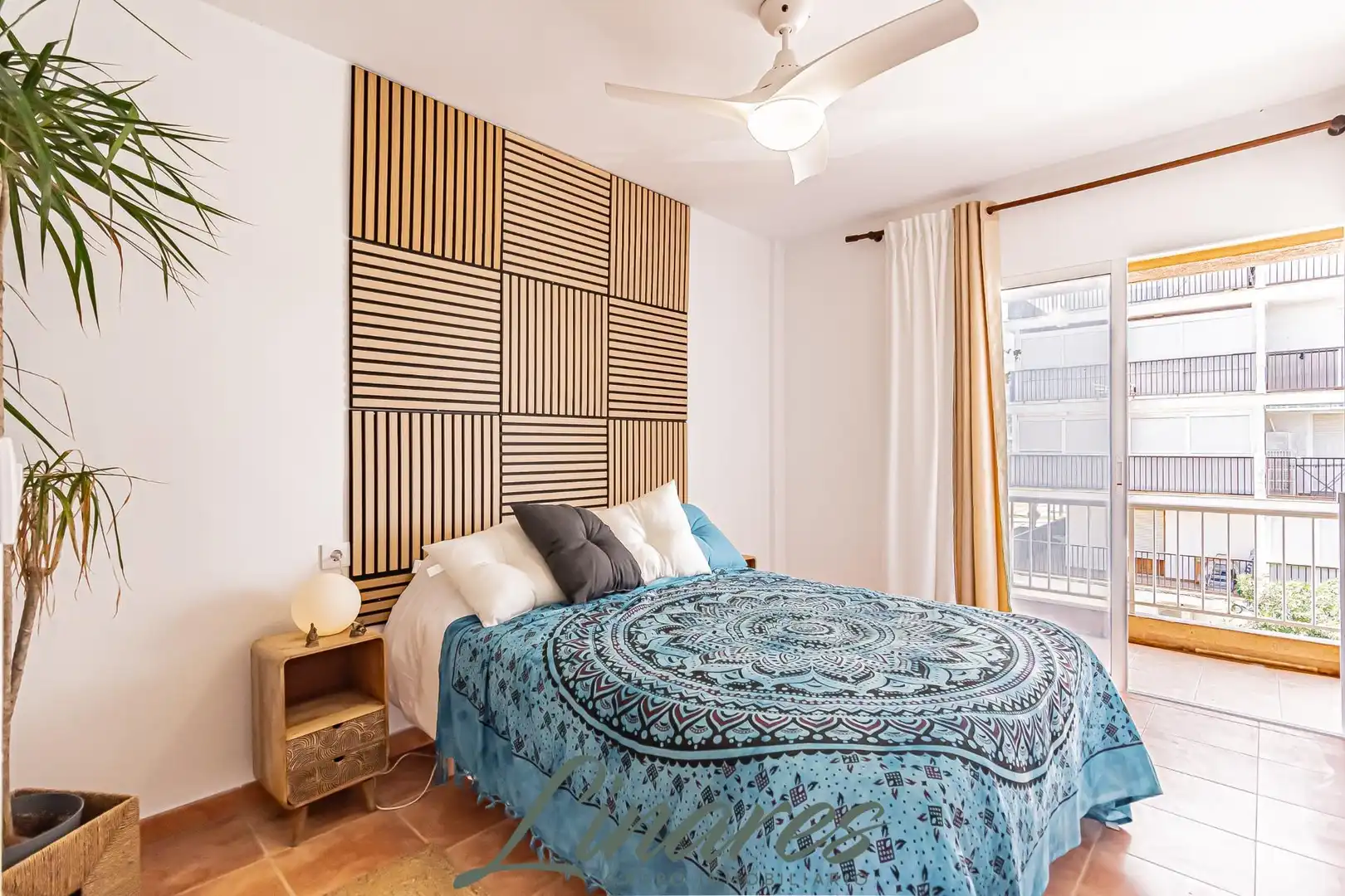 Dormitori de Apartament en venda en La Manga del Mar Menor amb Terrassa
