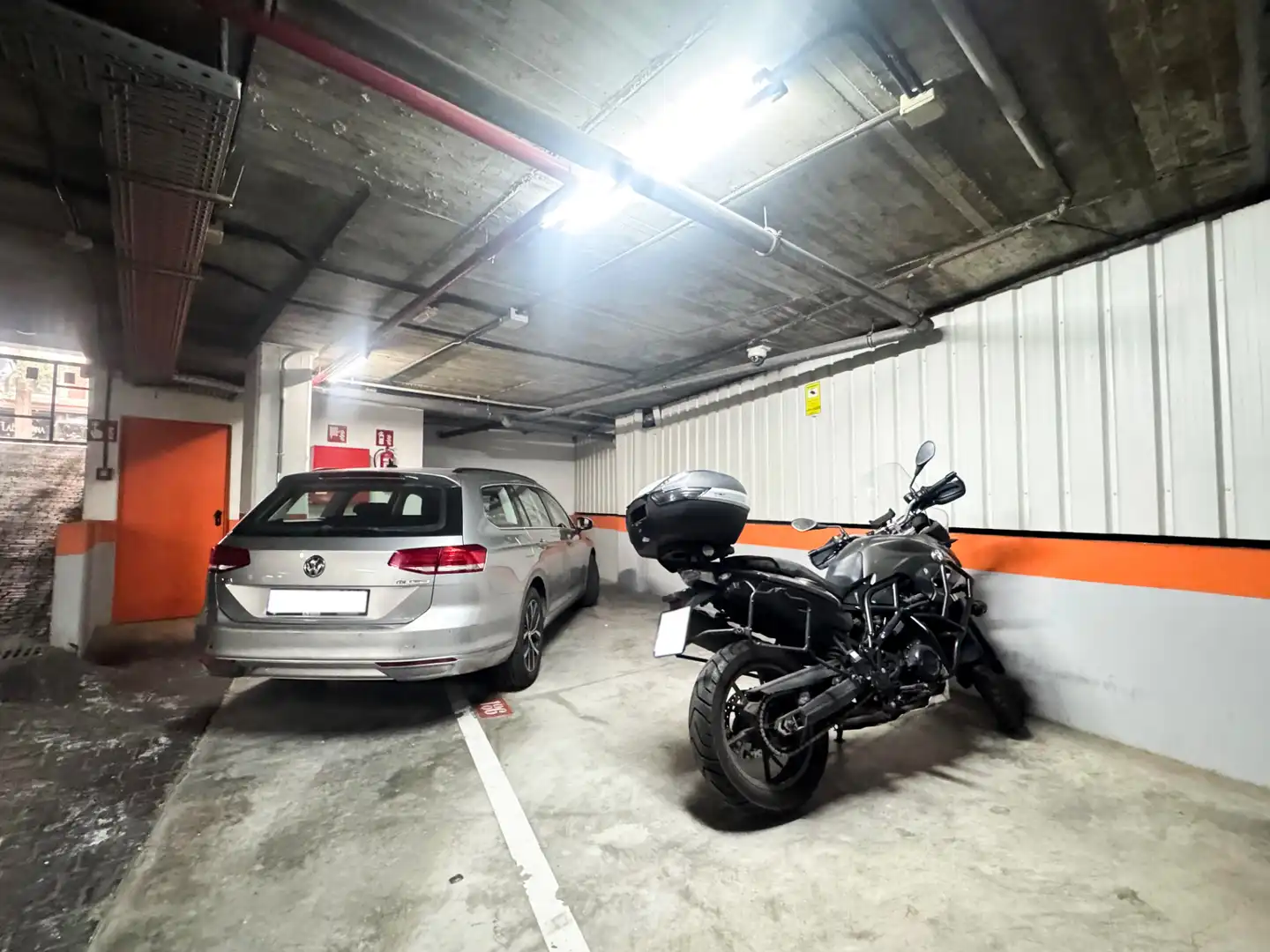 Einzelparkplatz mit Aufzug zum Verkauf in Calle de Ponzano 42, imagen 2