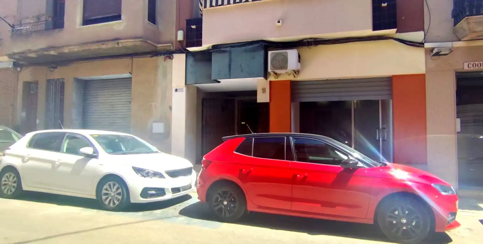 Aparcament de Local de lloguer en Meliana