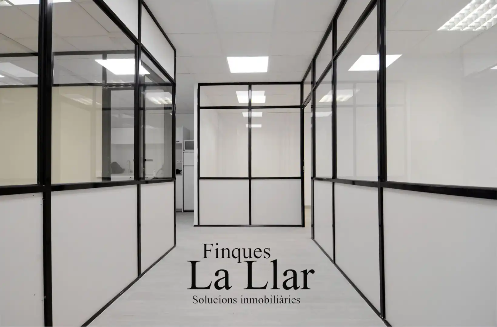 Oficina en venda a de los Castillejos, Sagrada Família