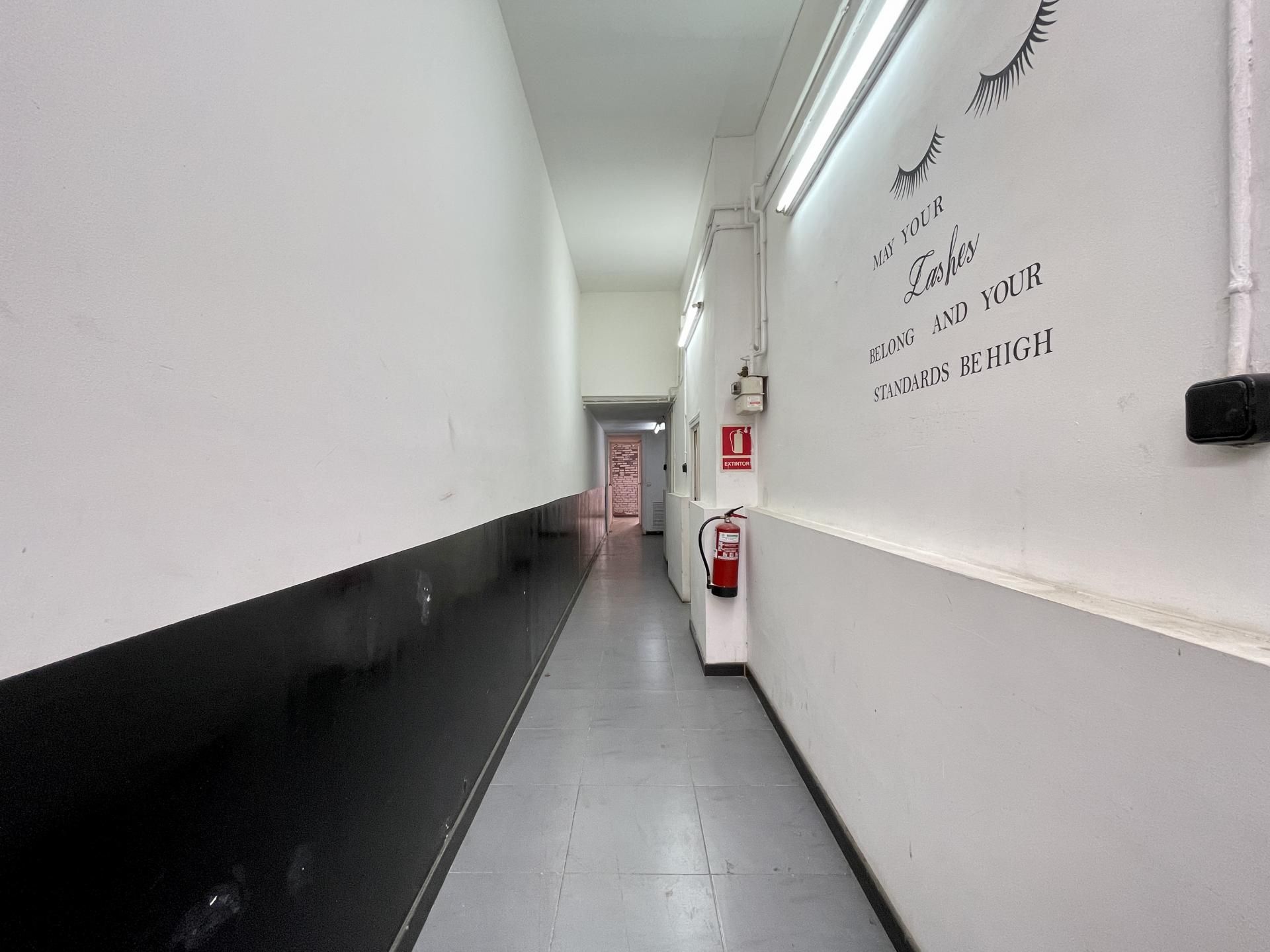 Premises for sale in  Barcelona Capital