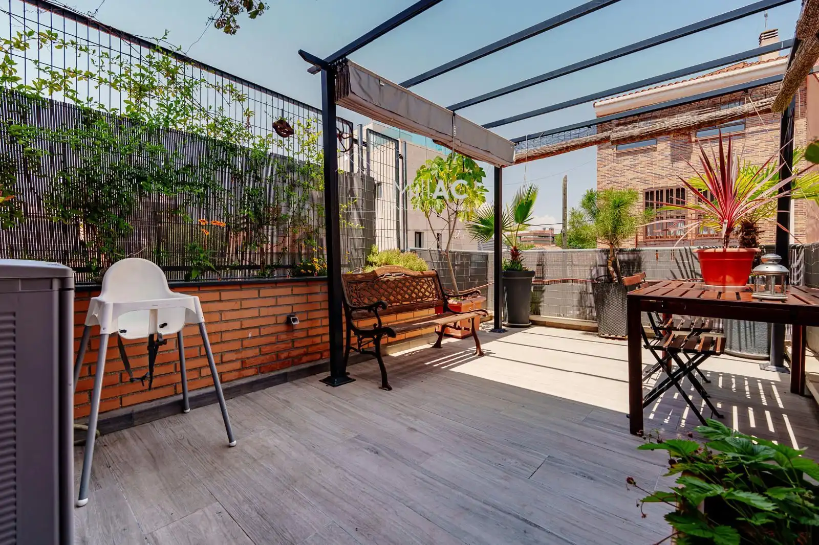 Terraza de Casa adosada en venta en Madrid con Aire acondicionado, Calefacción y Jardín privado