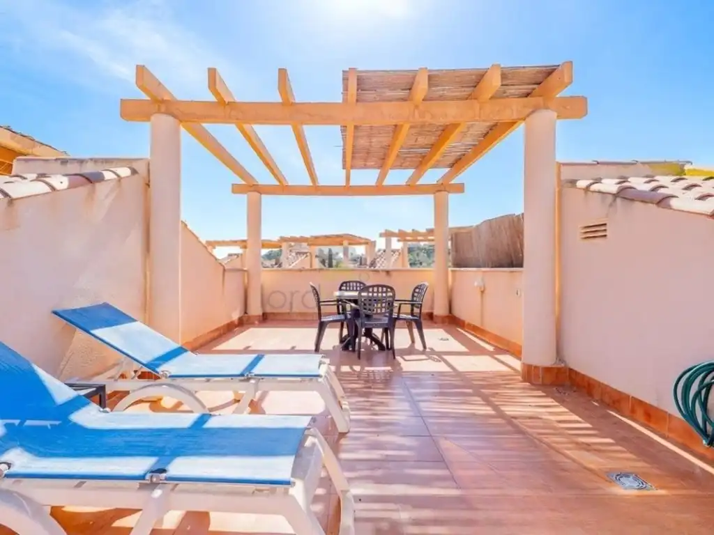 Attique avec ascenseur à vendre à Calle Urbanizacion Los Geraneos