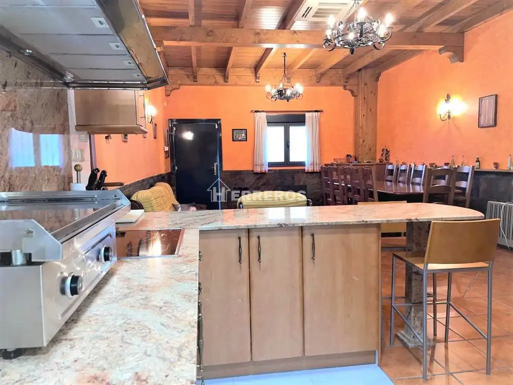 Cocina de Local en venta en  Logroño con Aire acondicionado
