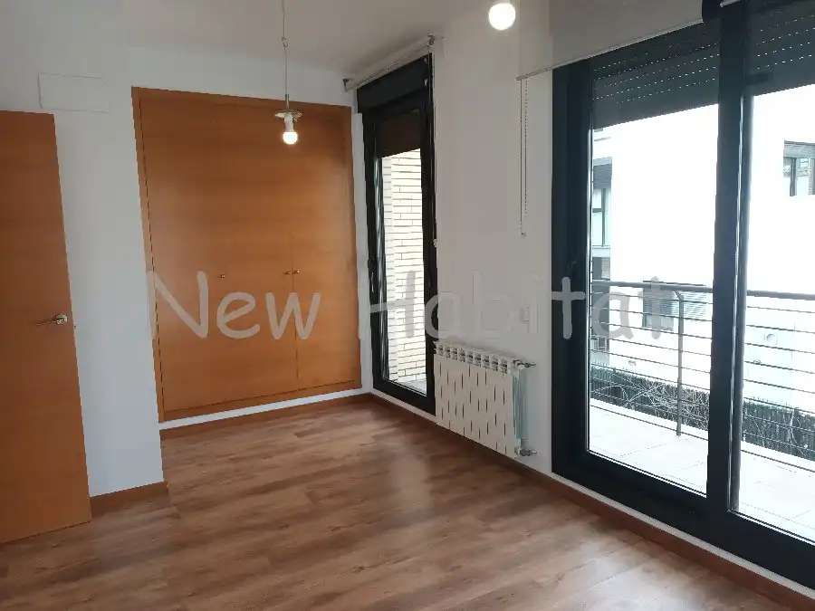Habitación de Casa adosada en venta en Castellón de la Plana / Castelló de la Plana con Aire acondicionado, Jardín privado y Terraza