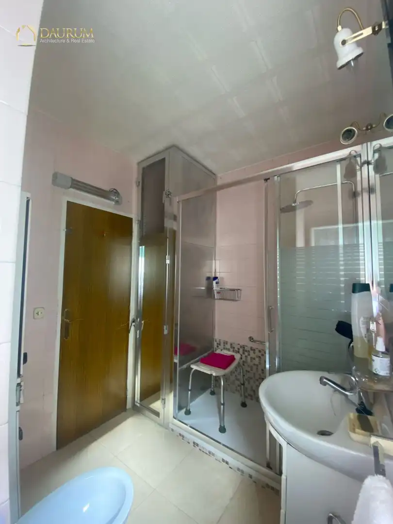 Bathroom of Attic for sale in Madrid  with Air Conditioner, Heating and Terrace