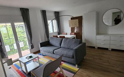 Living room of Flat for sale in  Madrid Capital