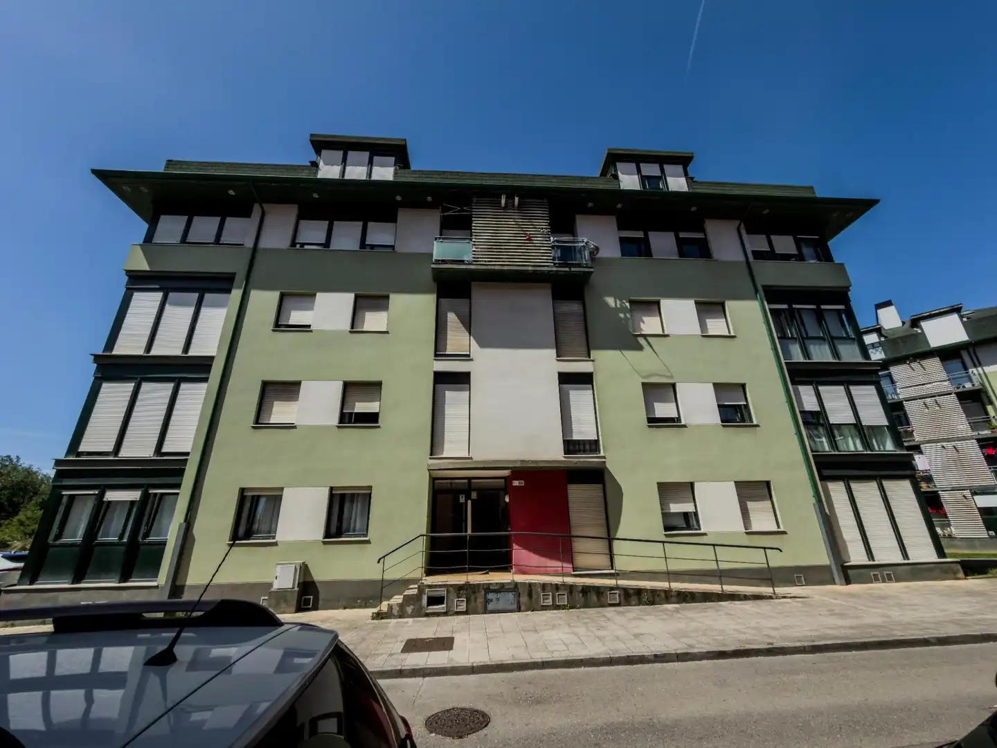 Vista exterior de Planta baixa en venda en Torrelavega  amb Traster i Moblat