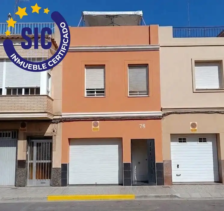 Casa en venda a Calle ARDIACA PERE ESPLUGUES