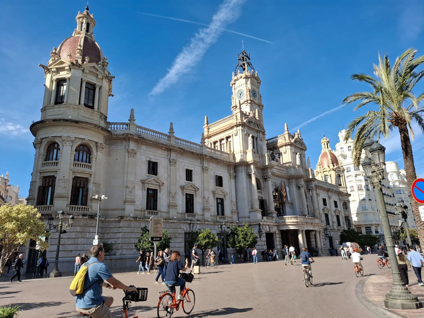 Vista exterior de Local en venda en  Valencia Capital amb Aire condicionat