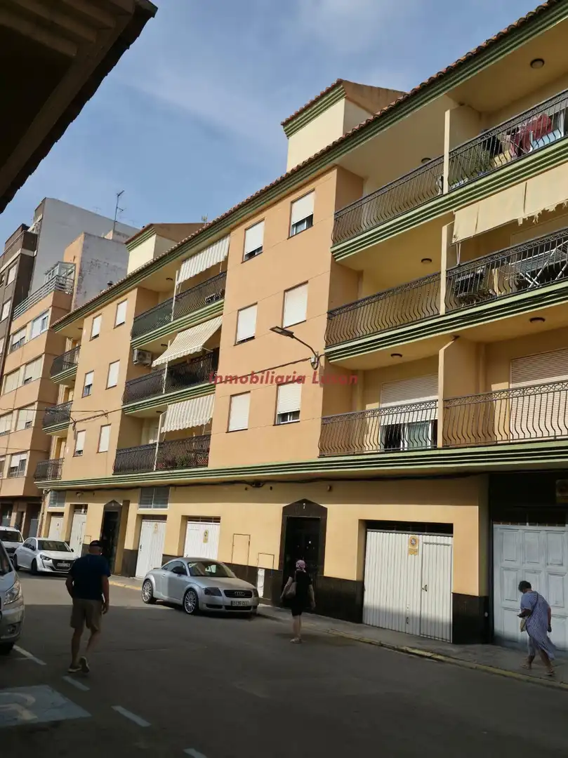 Flat with lift to rent in Nules