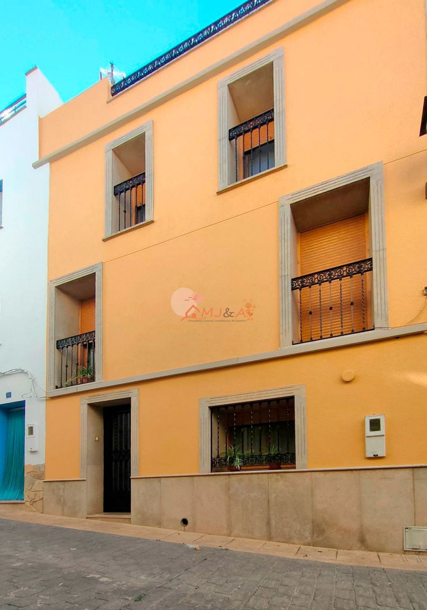 Vista exterior de Casa o xalet en venda en Sierra Engarcerán amb Calefacció, Terrassa i Traster