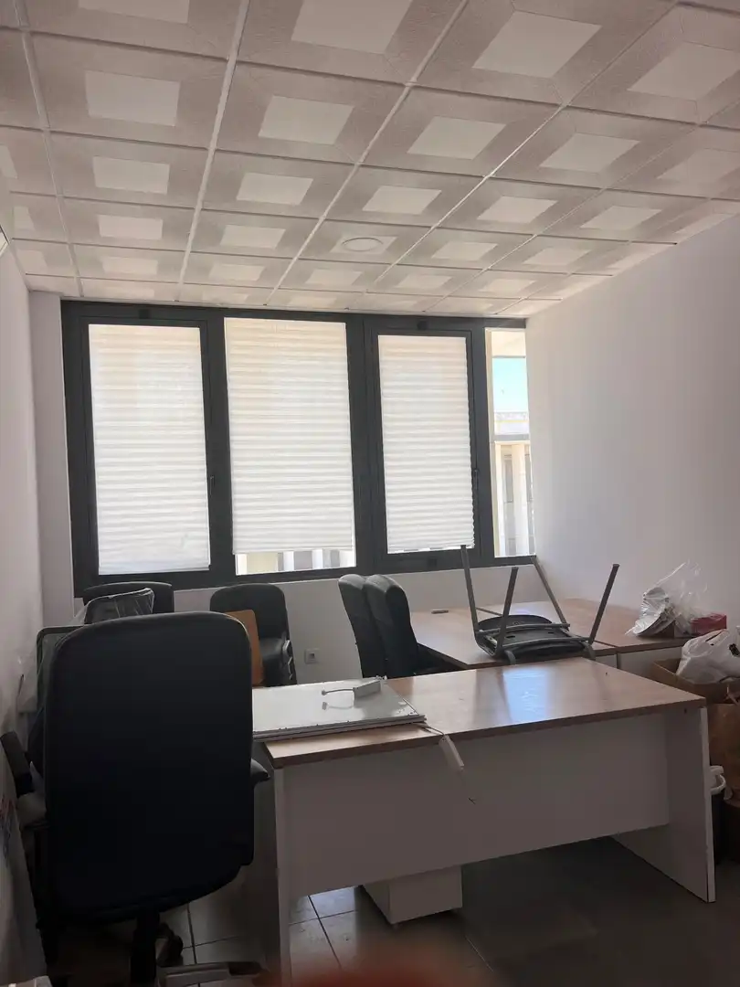 Oficina de alquiler en Camas con Aire acondicionado, Calefacción y Amueblado