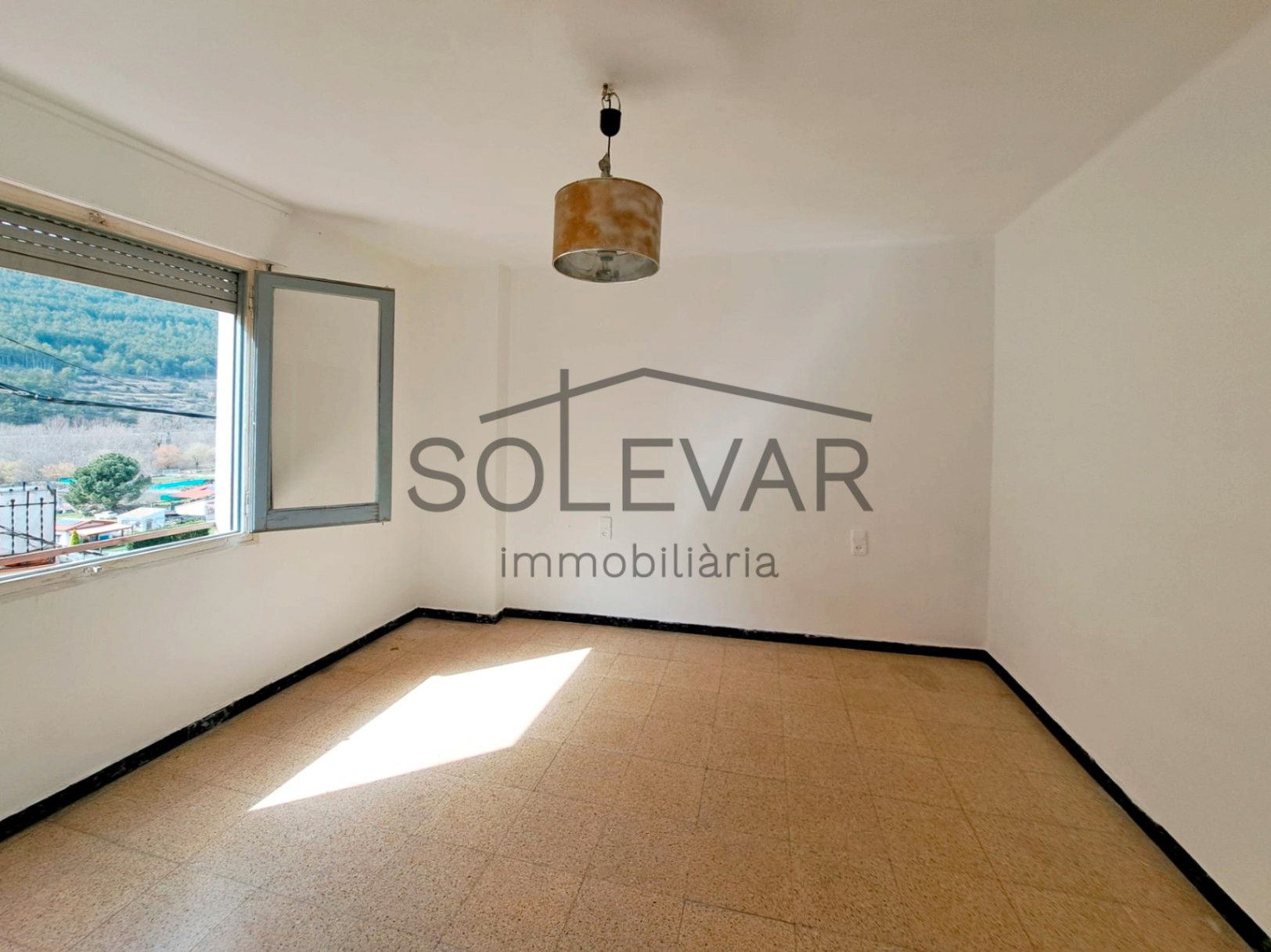 Sala d'estar de Pis en venda en La Pobla de Segur