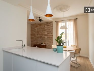 Appartamento con balcone in affitto a Ciutat Vella