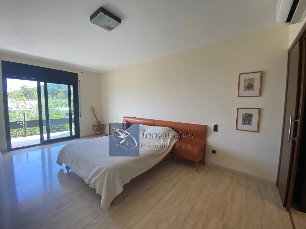 Casa amb terrassa en venda a Carrer Guineu, imagen 9