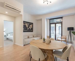 Living room of Flat for sale in  Barcelona Capital  with Air Conditioner, Heating and Parquet flooring