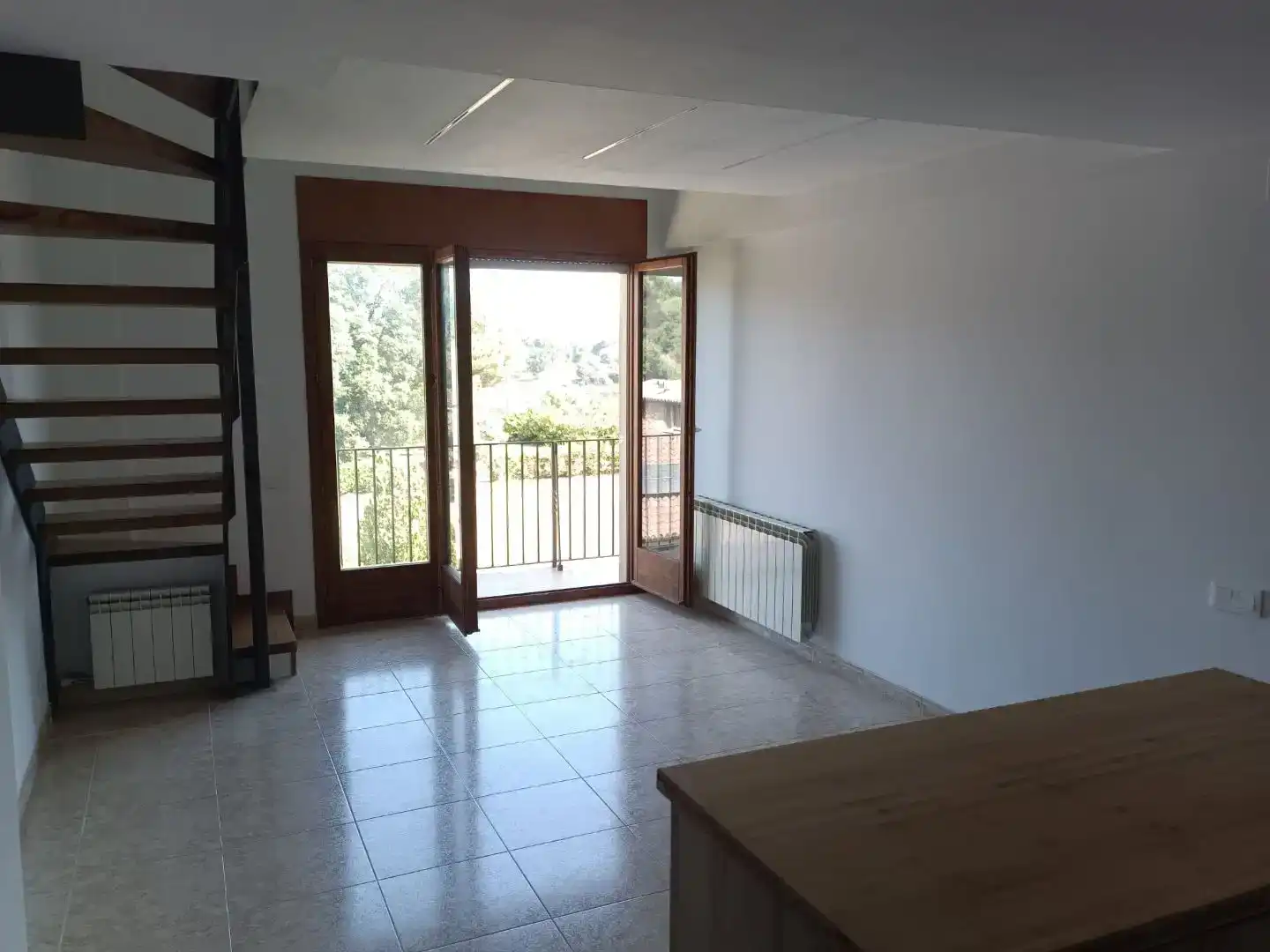 Wohnzimmer von Wohnung zur Miete in Castellcir mit Balkon