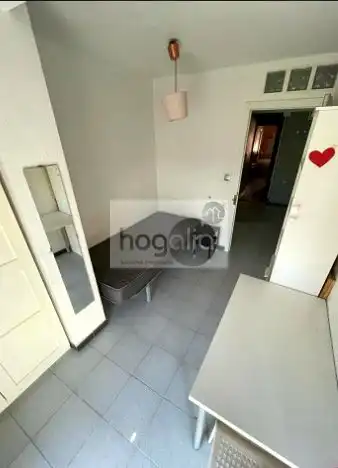 Habitación de Piso de alquiler en Sevilla con Aire acondicionado y Amueblado