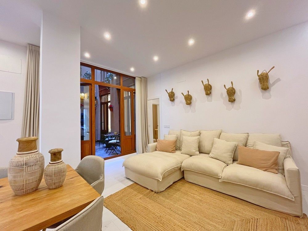 Sala d'estar de Planta baixa en venda en Málaga Capital amb Aire condicionat, Moblat i Alarma