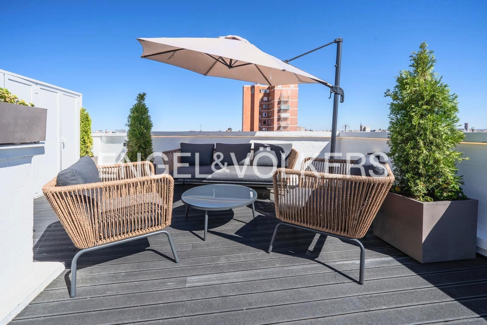 Terrassa de Àtic de lloguer en  Madrid Capital amb Aire condicionat, Calefacció i Terrassa