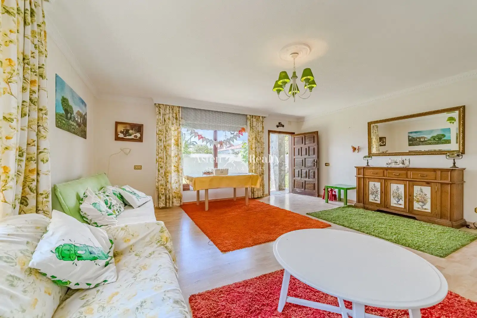 Living room of Houses for sale in San Cristóbal de la Laguna  with Terrace, Furnished and Alarm