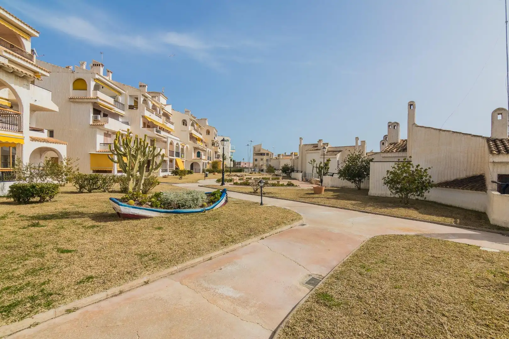 Bungalow amb terrassa de lloguer a Avenida santiago bernabeu 44, imagen 47