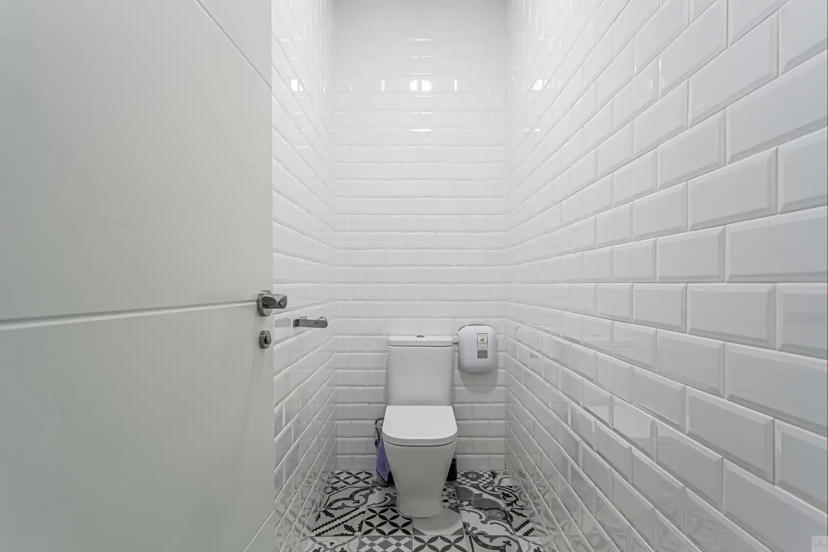 Badezimmer von Geschaftsraum zur Miete in Majadahonda