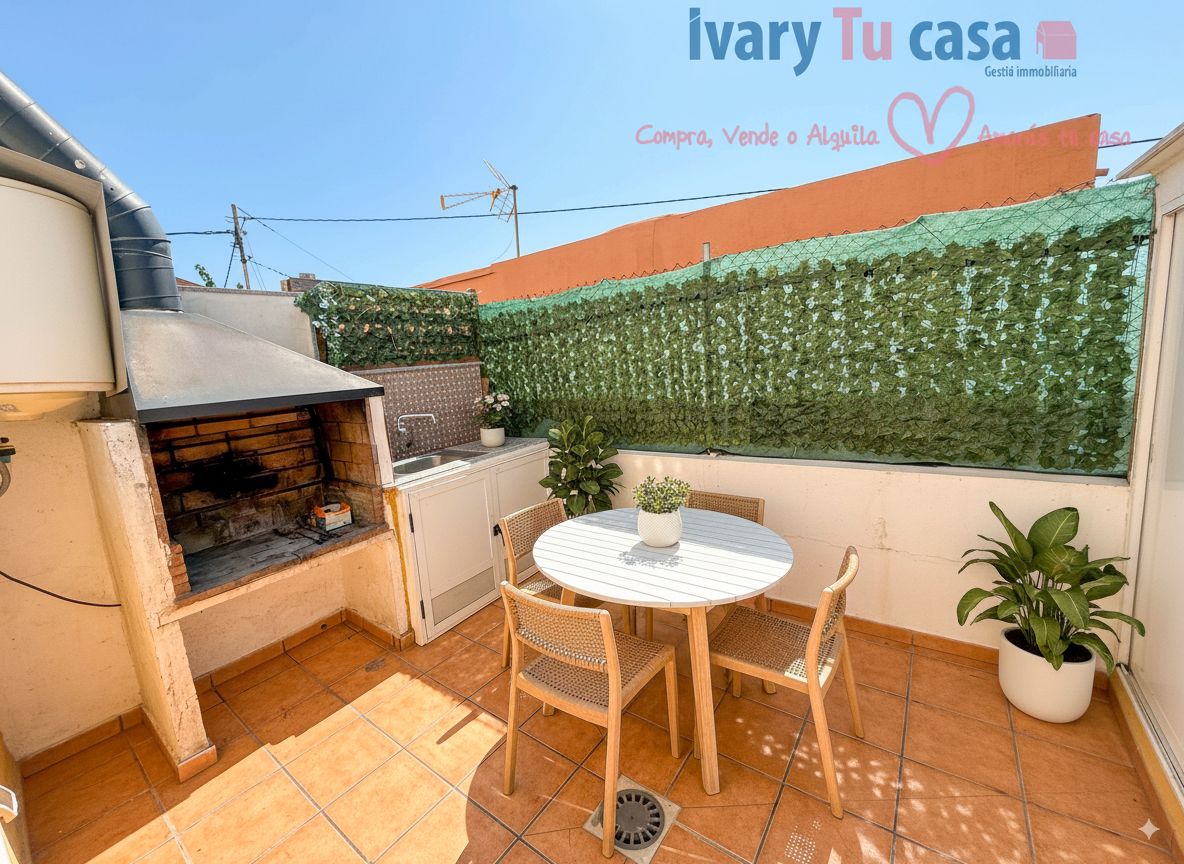Terrassa de Casa adosada en venda en Almazora / Almassora amb Aire condicionat, Terrassa i Moblat