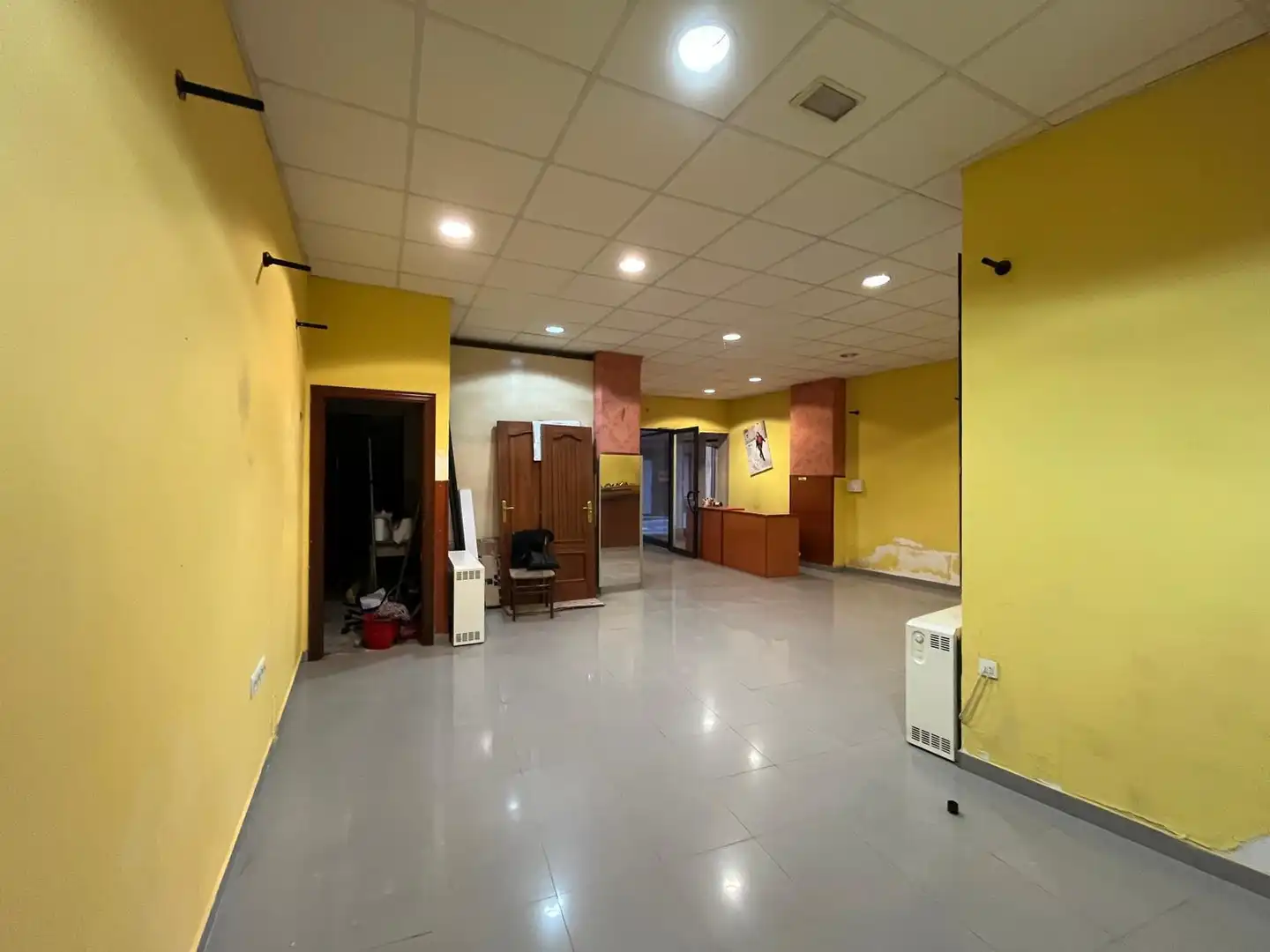 Local comercial en venda a Monzón, imagen 6